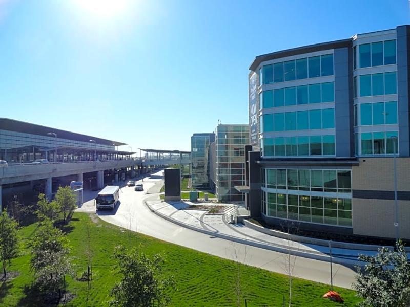 The Grand Winnipeg Airport Hotel By Lakeview Dış mekan fotoğraf